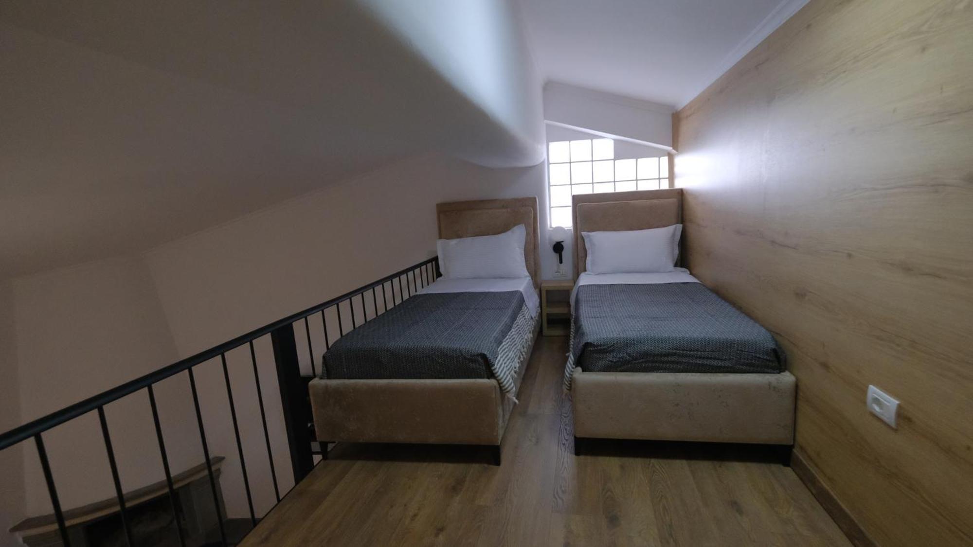 Salillari Guest House 培拉特 外观 照片