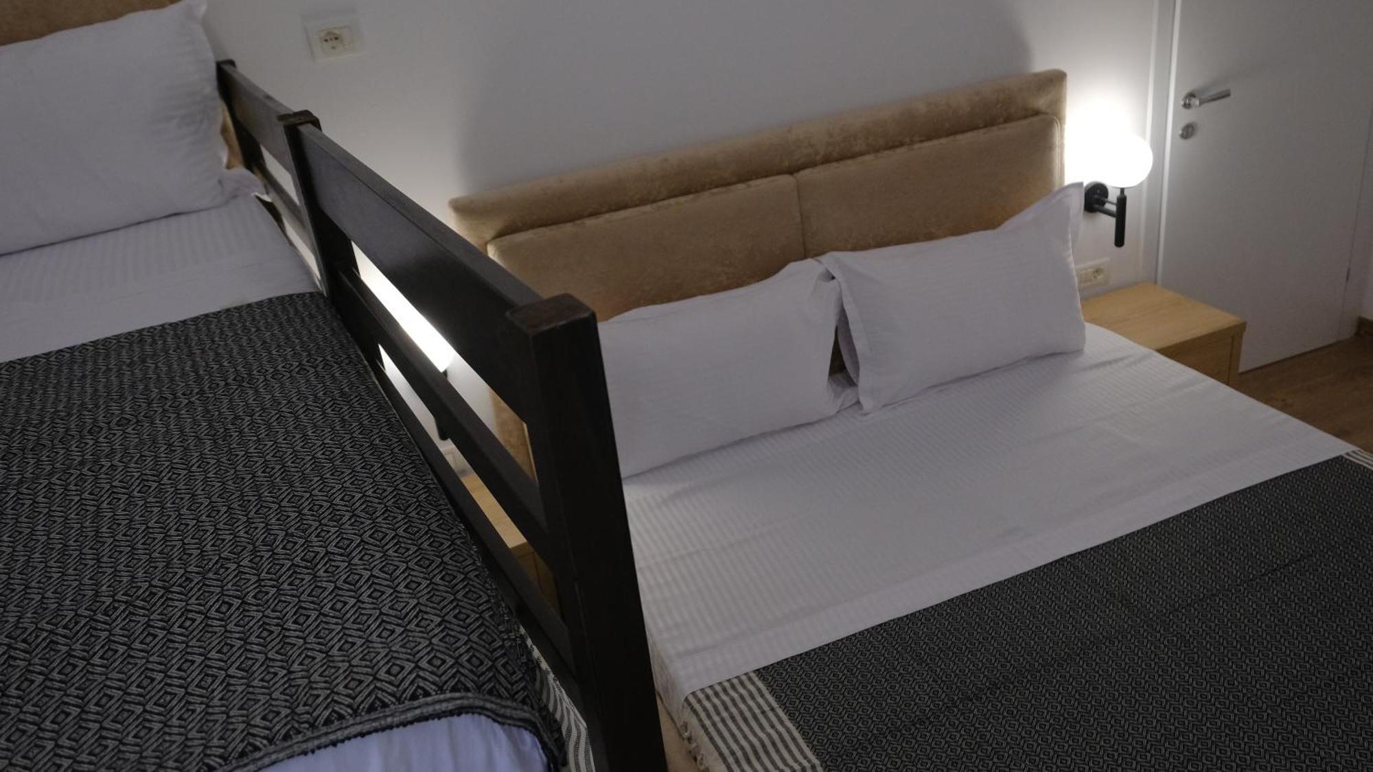 Salillari Guest House 培拉特 外观 照片
