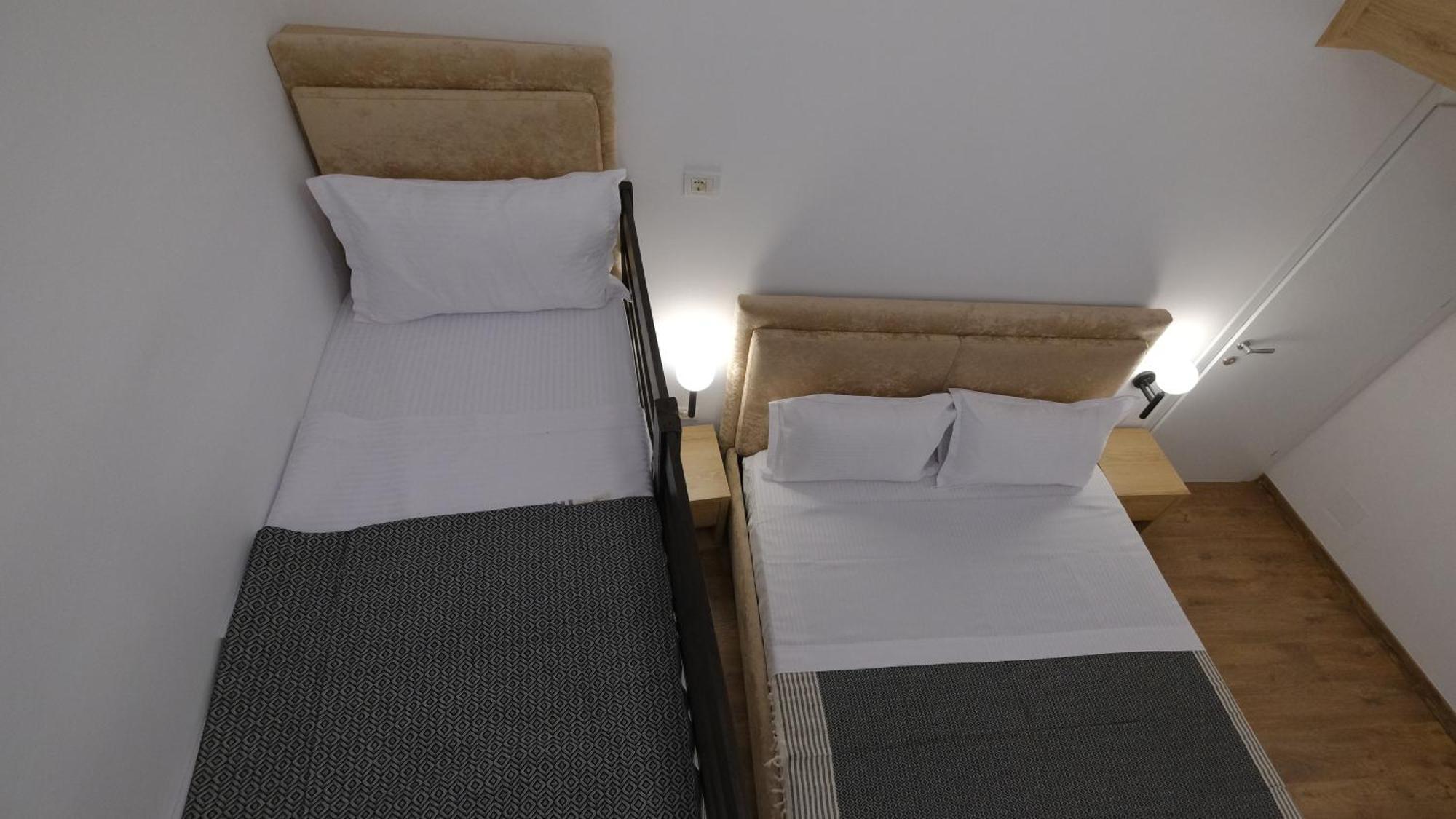 Salillari Guest House 培拉特 外观 照片