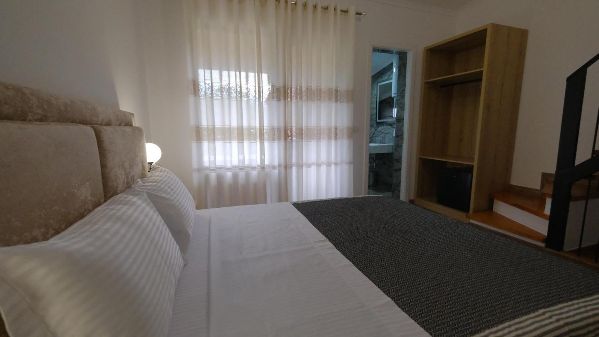 Salillari Guest House 培拉特 外观 照片