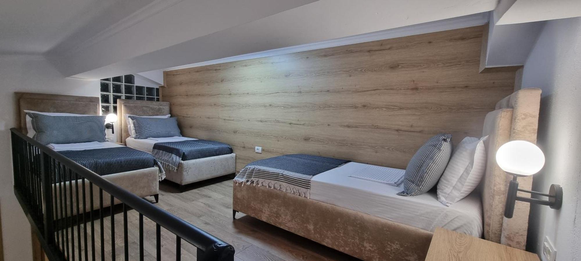 Salillari Guest House 培拉特 外观 照片