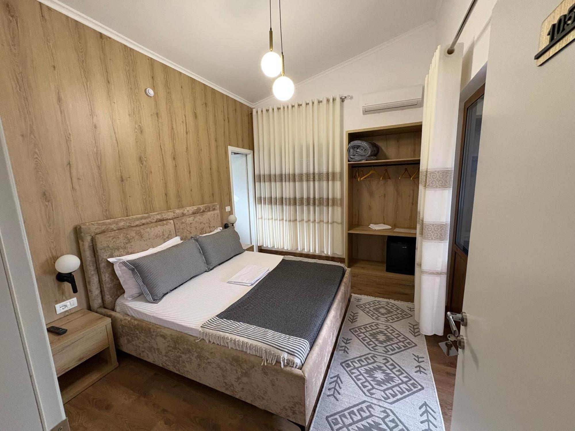 Salillari Guest House 培拉特 外观 照片