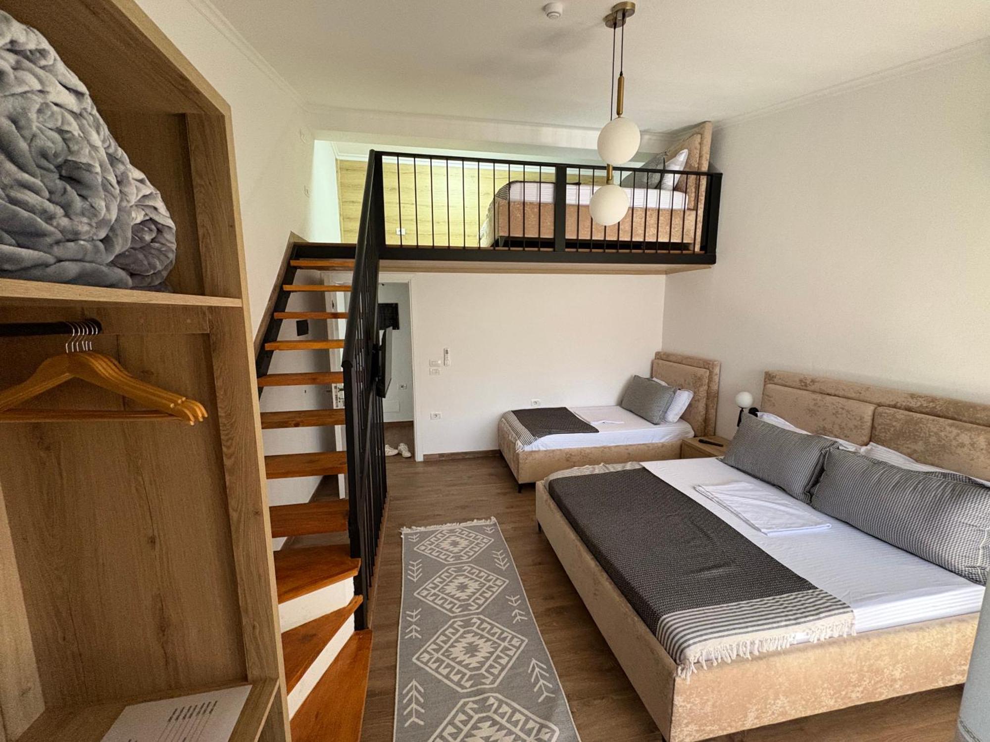 Salillari Guest House 培拉特 外观 照片