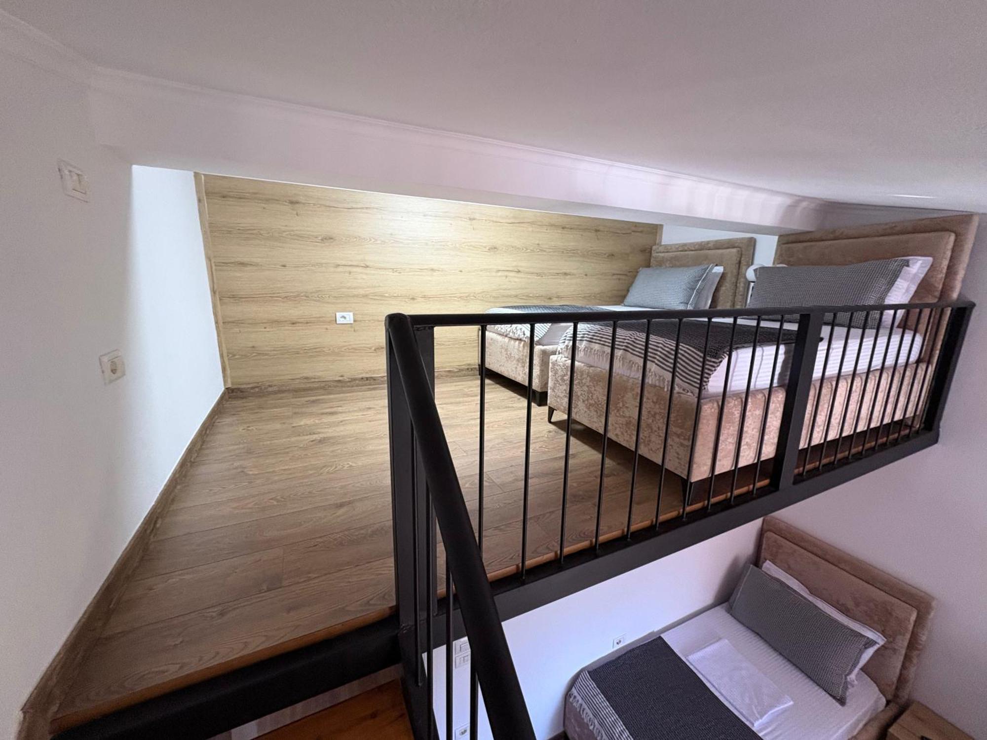 Salillari Guest House 培拉特 外观 照片